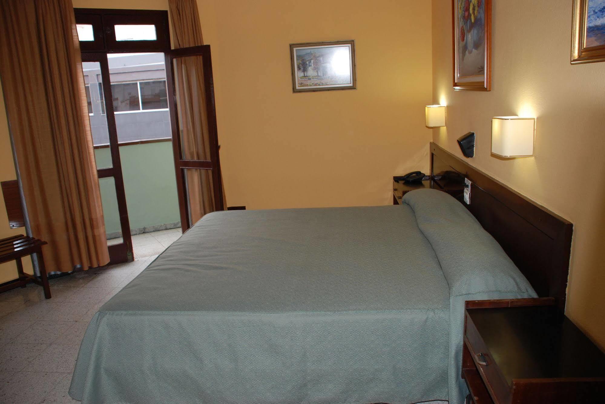 לאס פאלמס דה גראן קנאריה Hotel Olympia מראה חיצוני תמונה